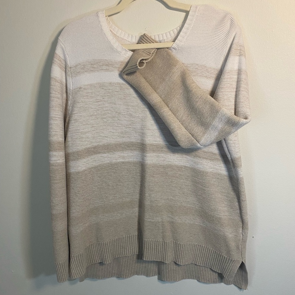 Liz Claiborne Beige and Cream Sweater
